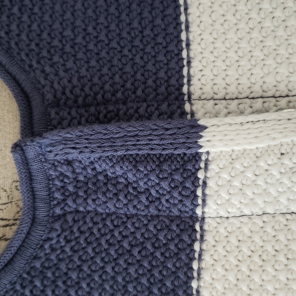 Yest knit sweater NWT - Picture 6 of 14